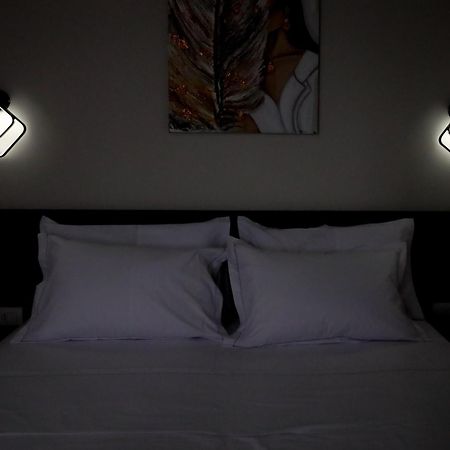Elona'S Rooms กรูเยอ ภายนอก รูปภาพ