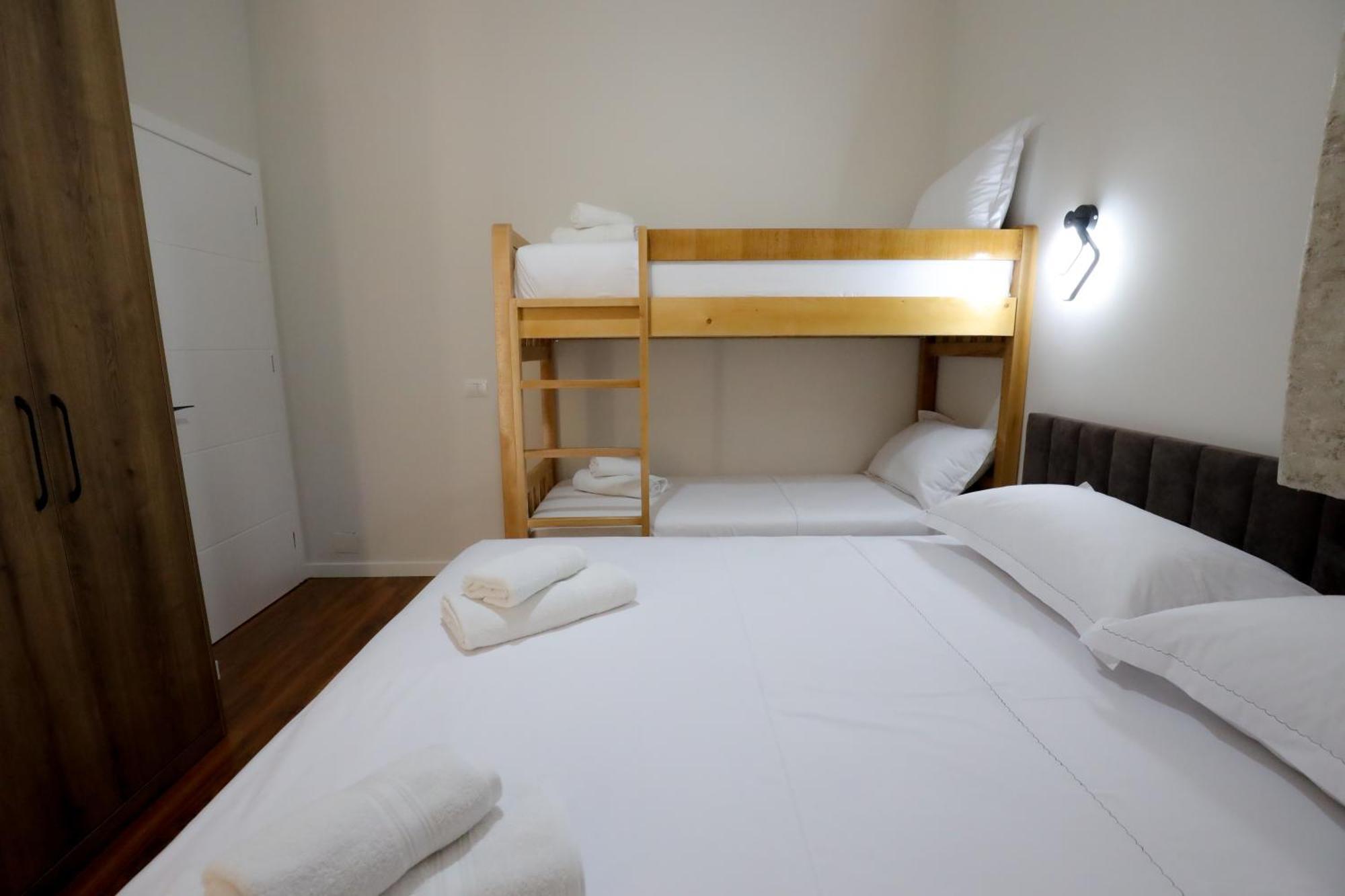 Elona'S Rooms กรูเยอ ภายนอก รูปภาพ